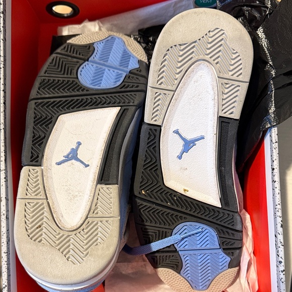 Jordan Kids Sneakers in Light Blue and Gray - Picture 3 of 6